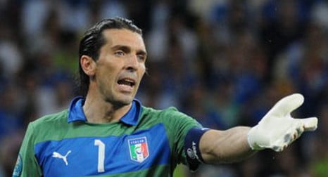 Buffon return gives Italy Costa Rican boost