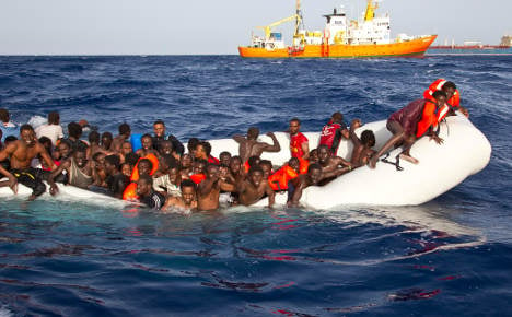 Eight dead, nearly 20 missing in migrant boat tragedy