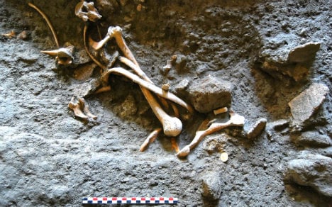 Ancient Roman fugitives’ bones found in Pompeii shop