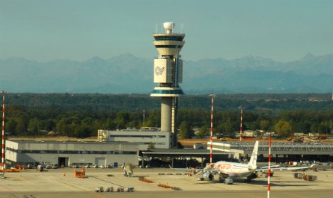 Italy’s government nets €759 million in air traffic sale