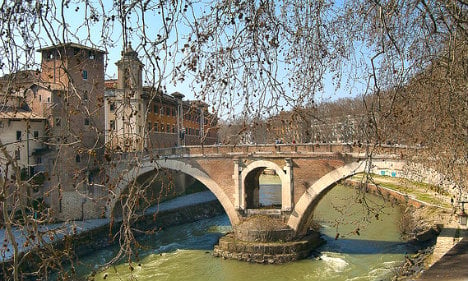 Body of missing American student found in Rome's Tiber