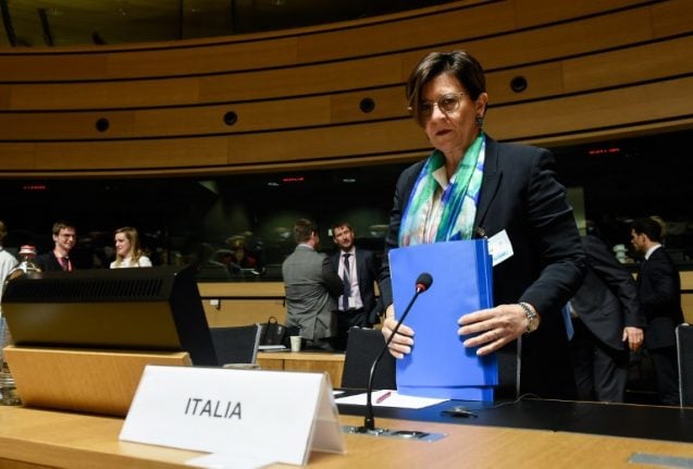 Italian defence minister criticizes French plans for Libya