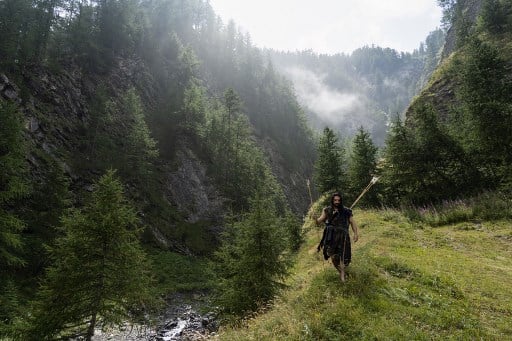 IN PHOTOS: Taking a ‘Neanderthal’ survival course with a modern-day caveman in Italy