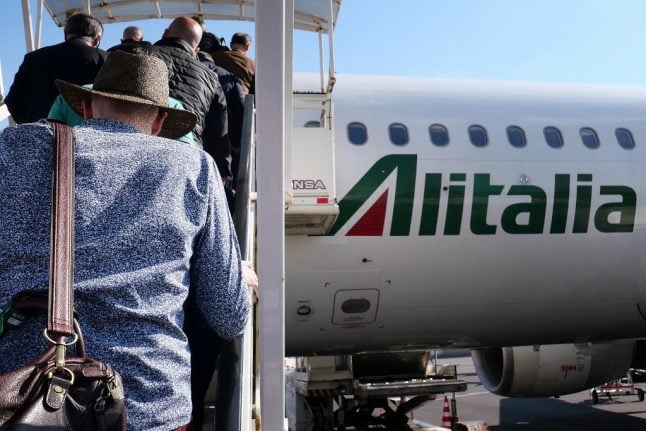 Alitalia's 'Black Wednesday': 200 flights to and from Italy cancelled