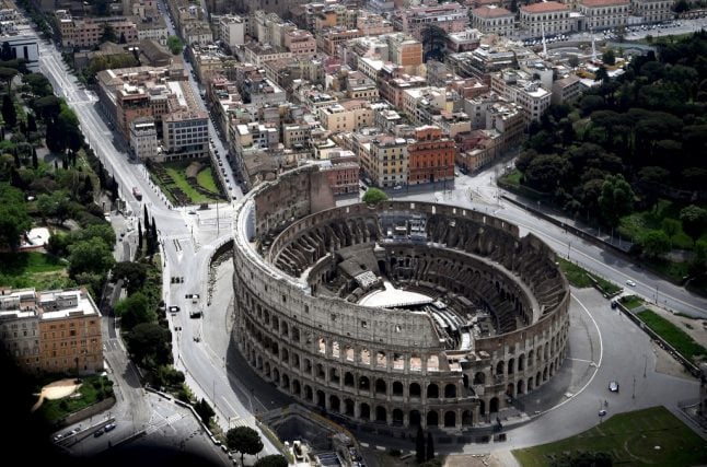 VIDEO: Dawn earthquake rocks Rome
