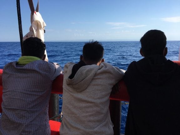 ‘Thank you Italy’: Rescued migrants stranded off Sicily to disembark