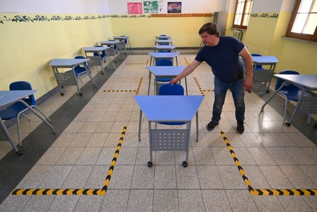 Absent teachers and no desks: Italian PM vows to fix problems with school reopening