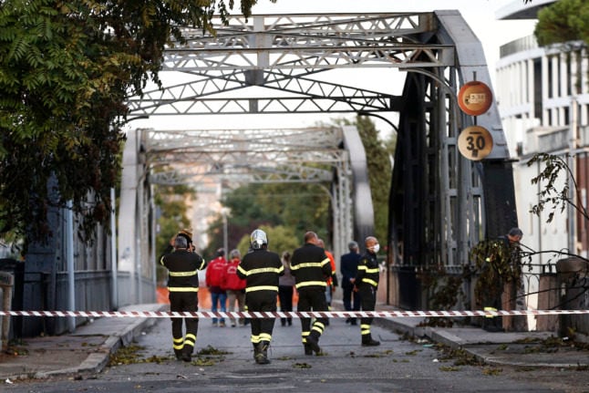 Major fire damages historic bridge in Rome